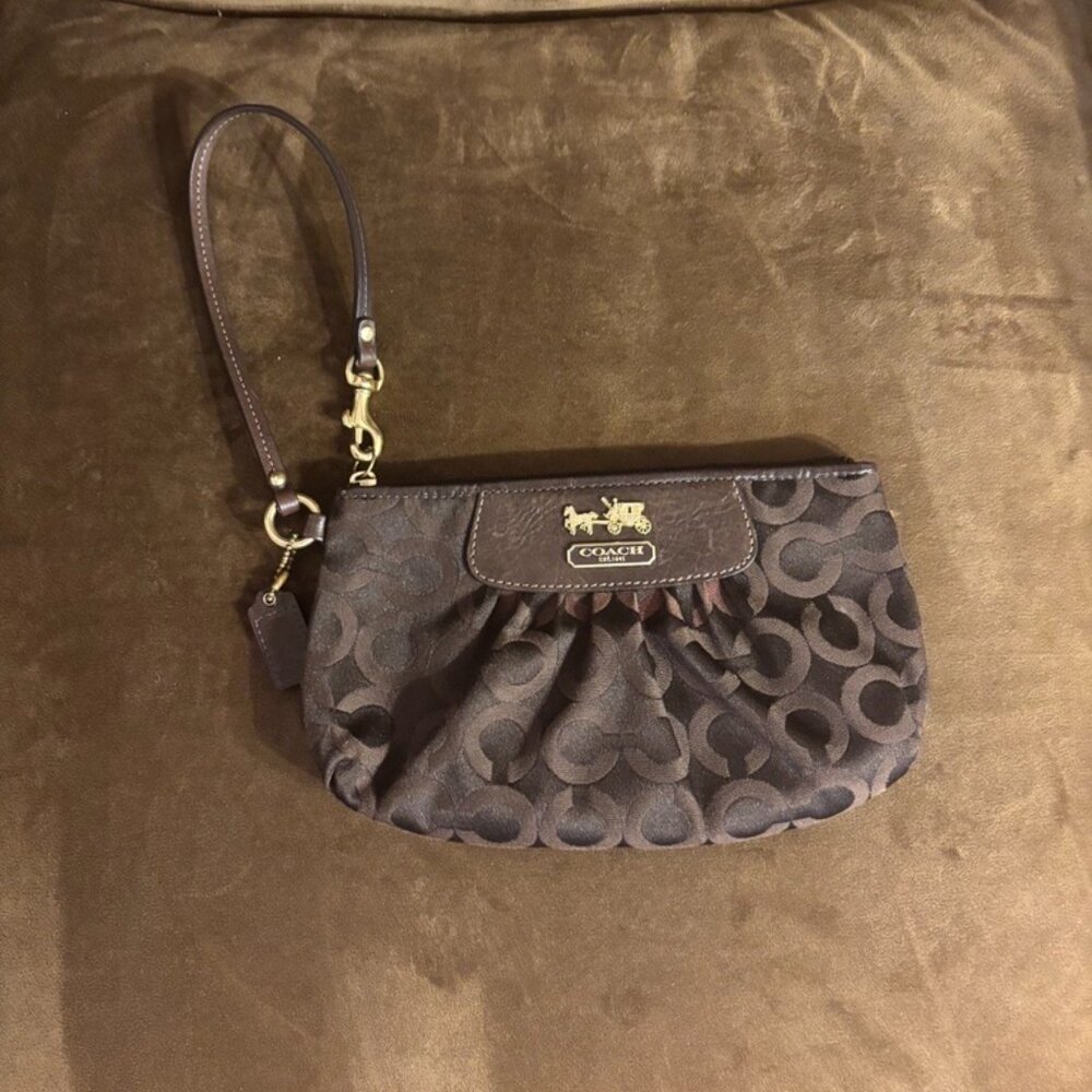 Coach Madison Signature Wristlet Brown F0867-41988